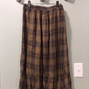⭐️ Classic plaid midi skirt